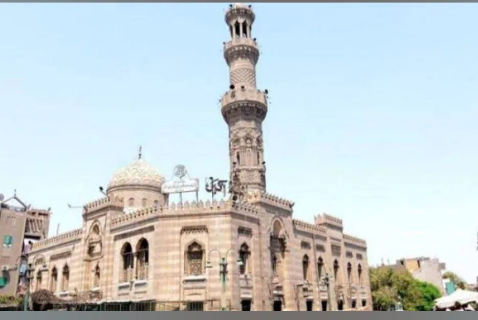 Sayyida Aisha Mosque and Gate (Bab al-Qarafa), Cairo